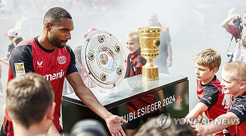 스카이스포츠 독일이 10일(한국시간) 독점 보도를 통해 바이에른 뮌헨이 요나단 타와 구체적인 협상을 진행하고 있다고 전했다. 연합뉴스