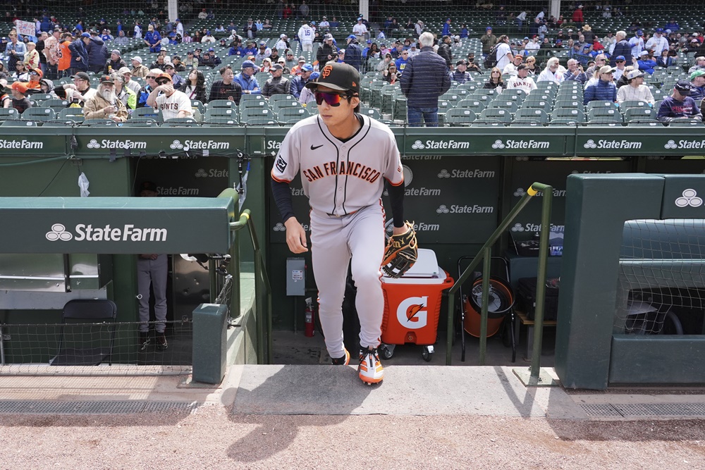 샌프란시스코 외야수 이정후는 10일(한국시간) 타겟필드에서 열린 '2025 메이저리그' 미네소타전에서 3번타자 중견수로 선발 출전했다. 4타수 무안타에 그쳐 시즌 처음으로 두 경기 연속 안타를 기록하지 못했다. 연합뉴스 AP
