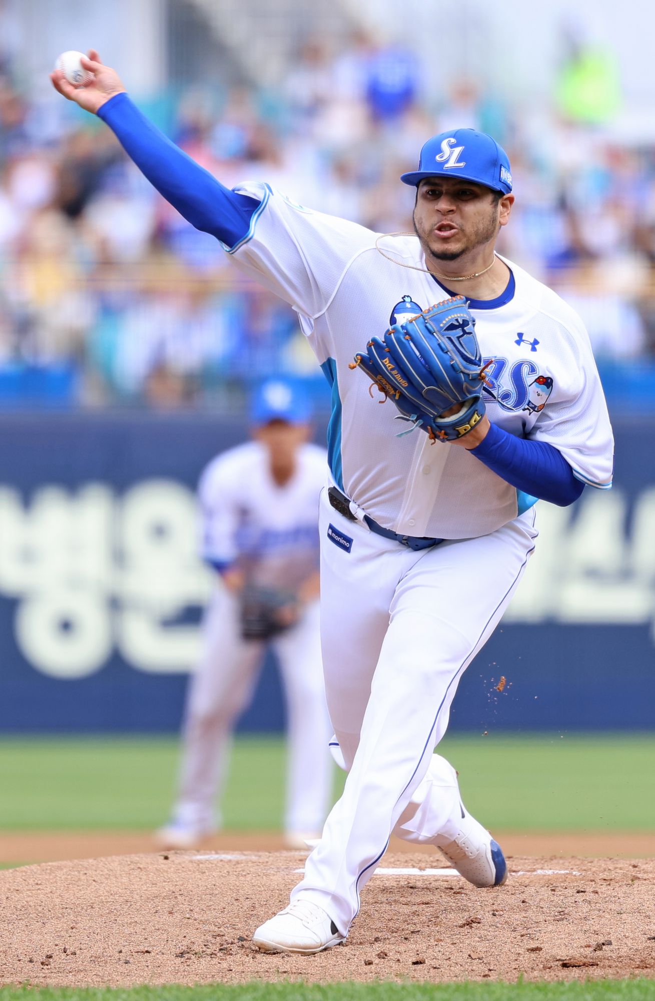 삼성 라이온즈 아리엘 후라도가 10일 대구 LG 트윈스와의 더블헤더 1차전에서 투구하고 있다. 삼성 라이온즈