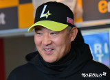 미소 보이는 이숭용 감독[포토]