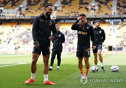 비토르 페레이라 감독이 이끄는 울버햄튼 원더러스가 10일(한국시간) 영국 울버햄튼에 있는 몰리뉴 스타디움에서 열린 브라이턴 앤 호브 알비온과의 2024-2025시즌 프리미어리그 36라운드 홈 경기에서 0-2로 패했다. 완전히 경쟁에서 밀린 황희찬은 명단에서 제외됐다. 연합뉴스