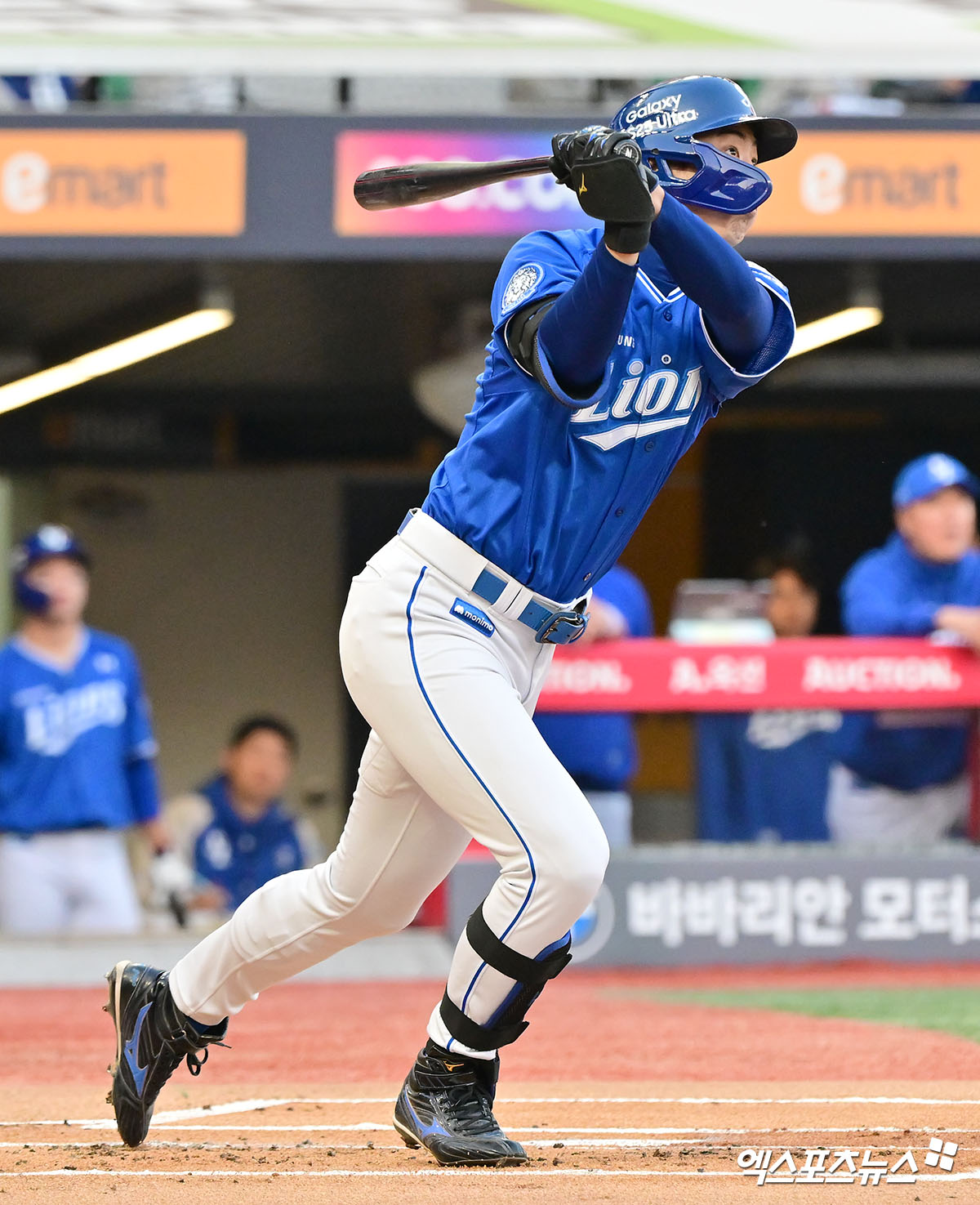 삼성 라이온즈 구자욱이 경기에서 타격하고 있다. 엑스포츠뉴스 DB