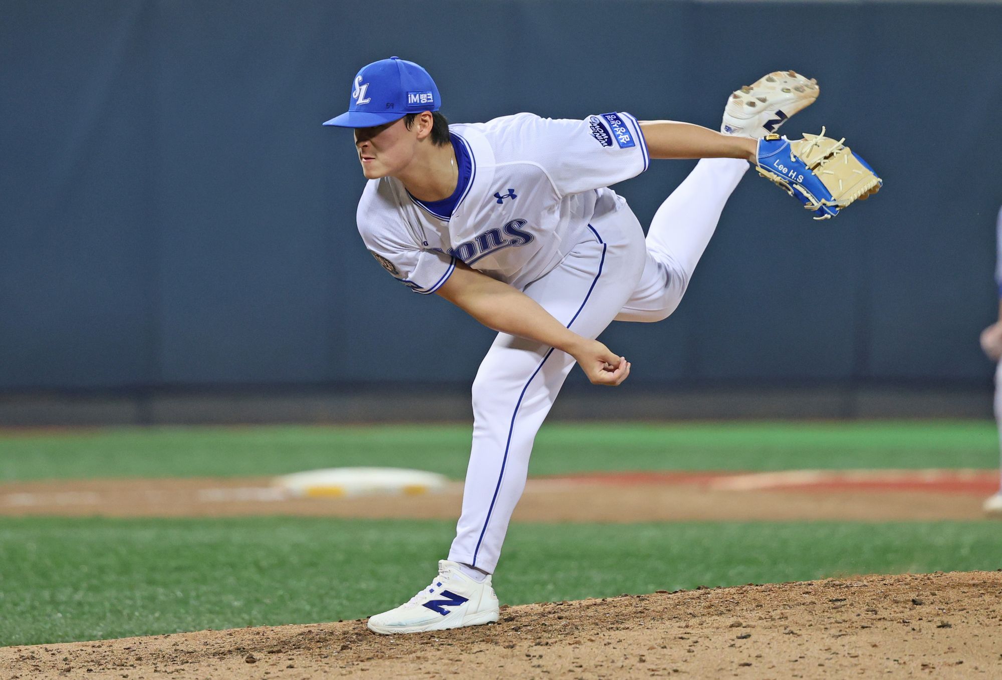 삼성 라이온즈 이호성이 13일 포항 KT 위즈전에 구원 등판해 투구하고 있다. 삼성 라이온즈