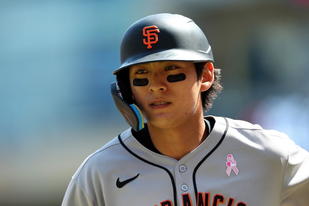 미국 메이저리그 샌프란시스코 자이언츠의 이정후가 14일(한국시간) 미국 캘리포니아주 샌프란시스코의 오라클파크에서 열린 2025 메이저리그 애리조나 다이아몬드백스와의 홈 경기에 4번타자 겸 중견수로 선발출전, 5타수 2안타 1홈런 2타점 1득점을 기록했다. 사진 연합뉴스