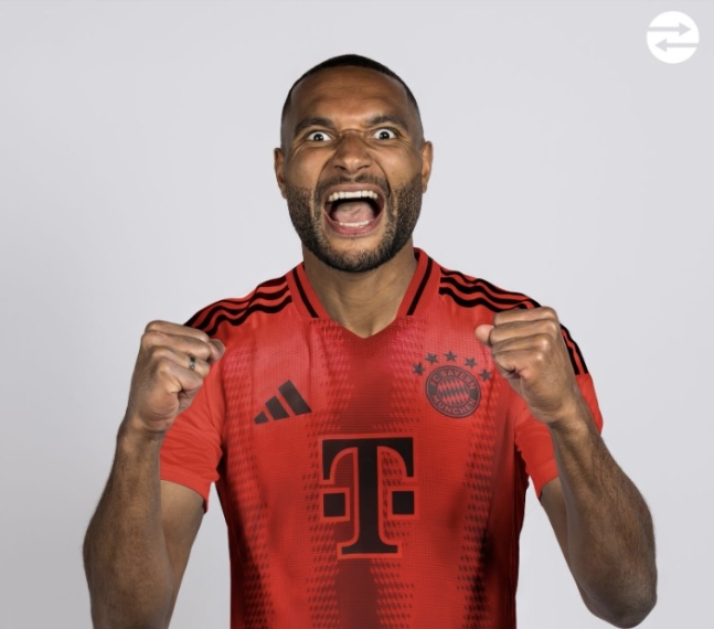 독일 축구 이적시장 전문 사이트 '트란스퍼마르크트'는 지난 14일(한국시간) 다음 시즌(2025-2026) 바이에른 뮌헨이 구성할 수 있는 베스트 11을 예상해 공개했다. 김민재는 제외됐다. 포지션은 4-1-2-3으로 구성했다. 마누엘 노이어가 골키퍼 장갑을 착용했다. 알폰소 데이비스, 요나탄 타(레버쿠젠), 다요 우파메카노, 요시프 스타니시치가 수비진을 구성했다. 그 앞에 요주하 키미히가 위치했다. 중원은 플로리안 비르츠(레버쿠젠), 자말 무시알라가 나섰다. 킹슬리 코망, 해리 케인, 마이클 올리세가 공격진으로 나올 것으로 예상했다.