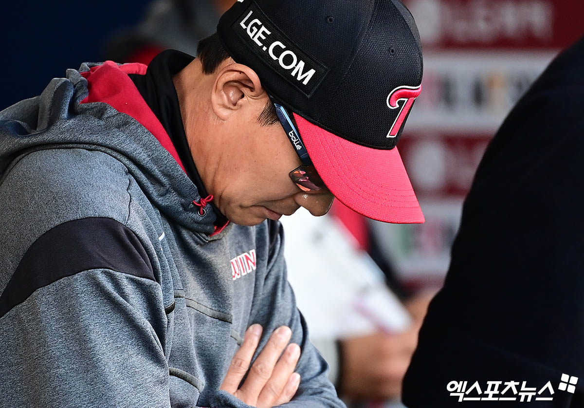 염경엽 LG 감독은 14일 잠실구장에서 열린 '2025 신한 SOL Bank KBO 리그' 키움와 주중 3연전 두 번째 경기를 앞두고 리드오프 홍창기 공백에 한숨을 쉬었다. 엑스포츠뉴스 DB