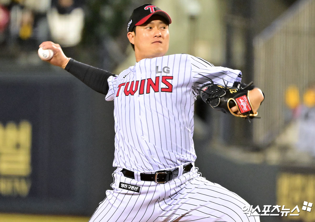 LG 투수 김강률은 14일 잠실구장에서 열린 '2025 신한 SOL Bank KBO 리그' 키움와 주중 3연전 두 번째 경기를 앞두고 오른쪽 어깨 통증으로 1군 엔트리에서 빠졌다. 엑스포츠뉴스 DB