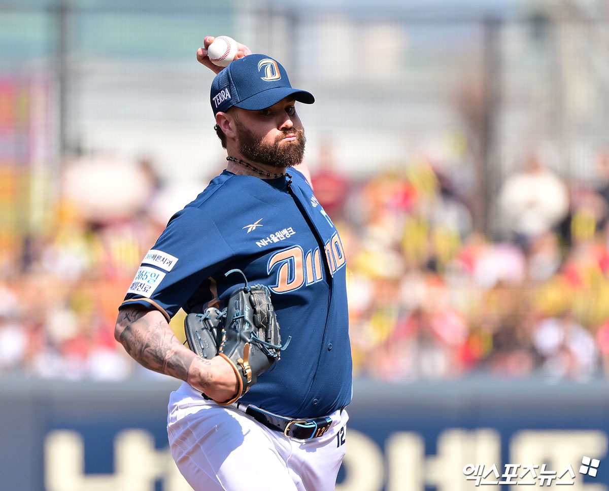 NC 투수 로건은 17일 울산문수야구장에서 열릴 '2025 신한 SOL Bank KBO 리그' 키움과 더블헤더 1경기에서 선발 등판할 예정이다. 그는 낮경기에 3경기 2승 평균자책점 1.00으로 극강의 투구를 선보이고 있다. 엑스포츠뉴스 DB