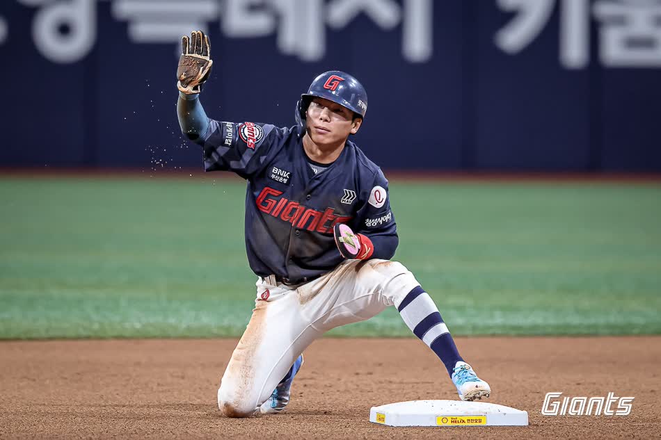 롯데 자이언츠 외야수 장두성이 지난 15일 광주 KIA 타이거즈전까지 2025 시즌 39경기 타율 0.317(63타수 20안타) 9타점 5도루로 활약 중이다. 사진 롯데 자이언츠