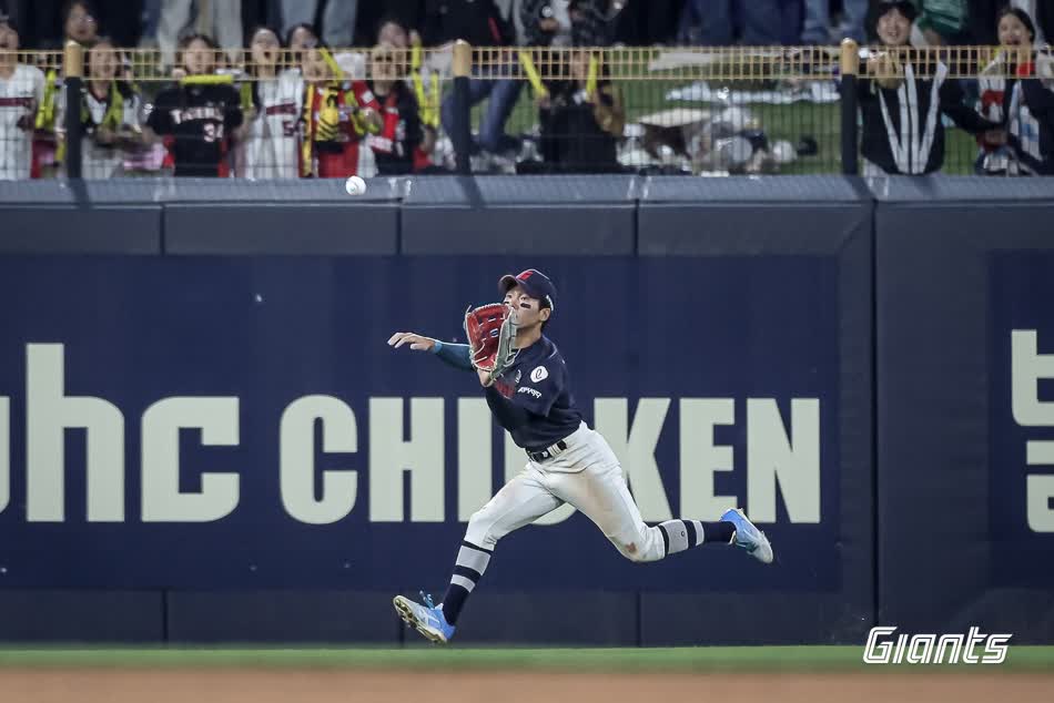 롯데 자이언츠 외야수 장두성이 지난 15일 광주 KIA 타이거즈전까지 2025 시즌 39경기 타율 0.317(63타수 20안타) 9타점 5도루로 활약 중이다. 사진 롯데 자이언츠