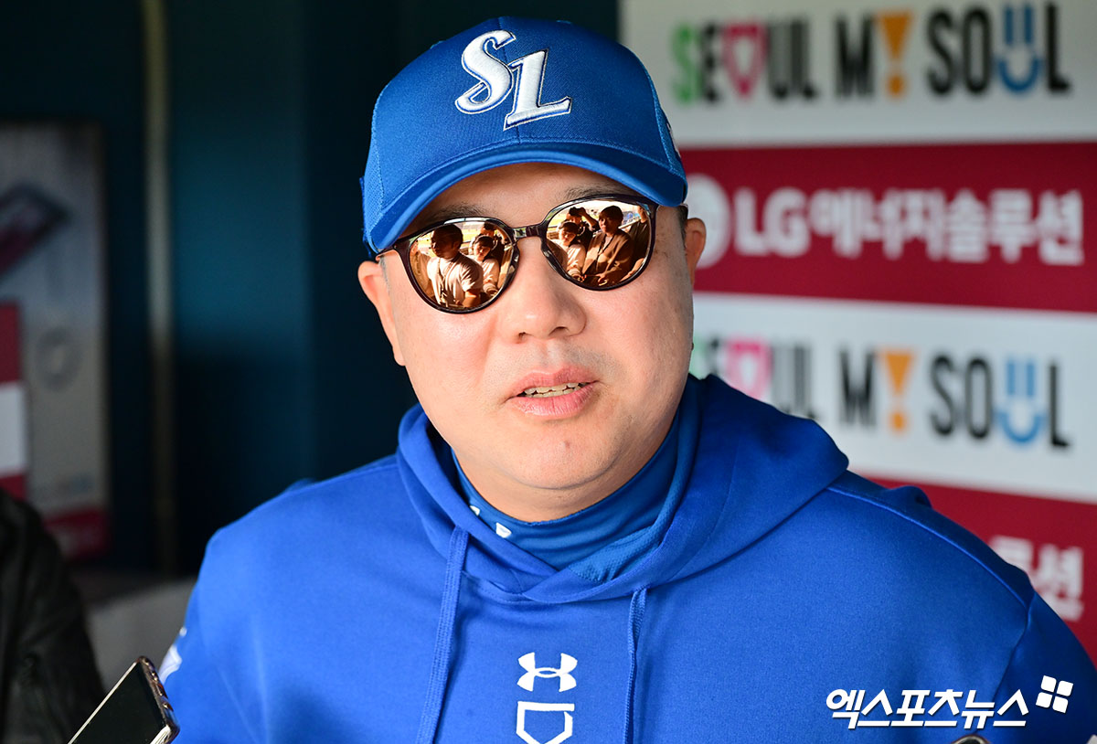박진만 감독이 이끄는 삼성 라이온즈가 17일 부산 사직야구장에서 2025 신한 SOL Bank KBO리그 롯데 자이언츠와 더블헤더 1, 2차전을 치른다. 사진 엑스포츠뉴스 DB