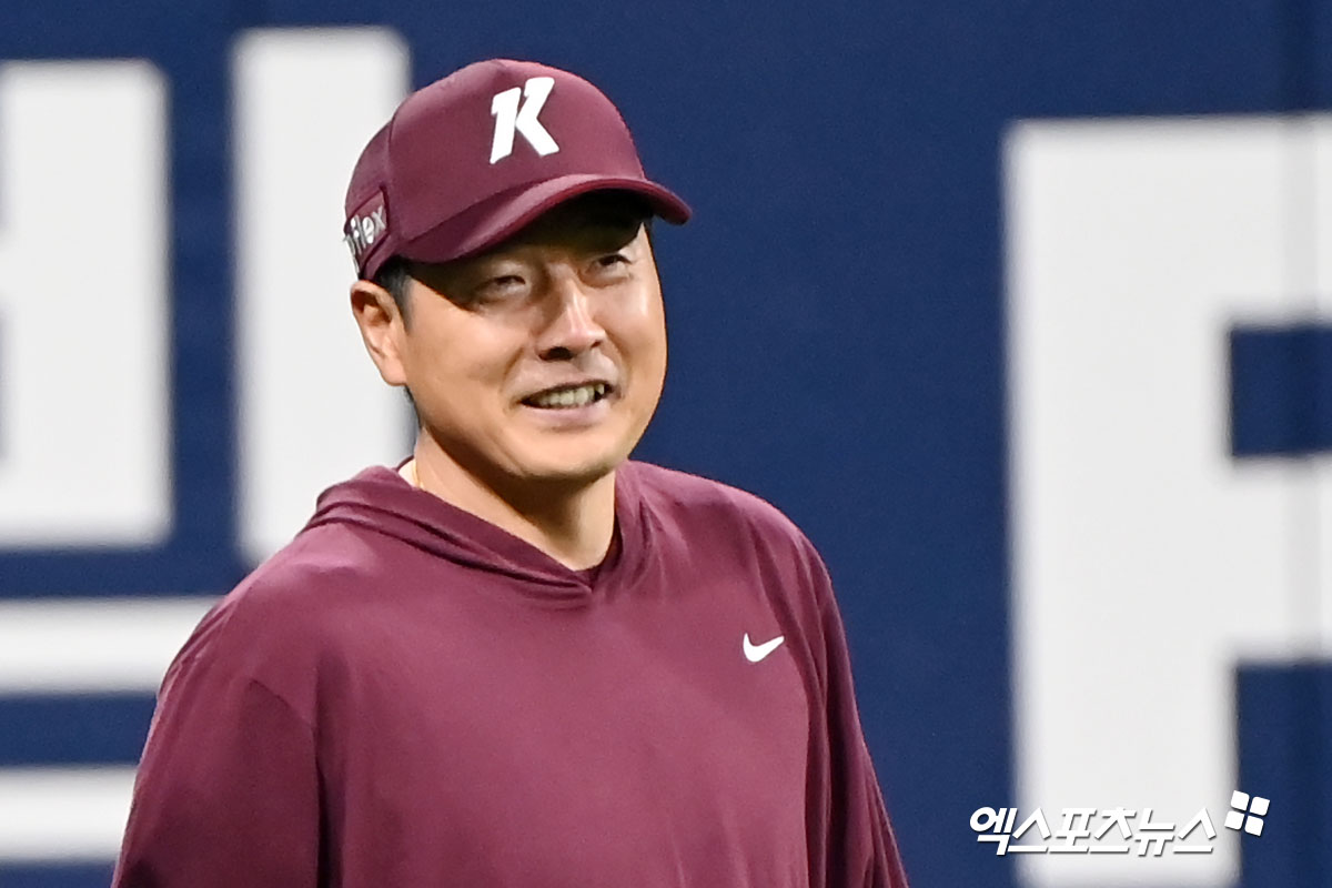 홍원기 키움 감독은 17일 울산문수야구장에서 열릴 '2025 신한 SOL Bank KBO 리그' NC와 더블헤더 1경기를 앞두고 연패 탈출 의지를 드러냈다. 엑스포츠뉴스 DB