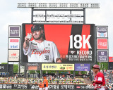 폰세, 류현진 넘고 KBO 새 역사 썼다!…KKKKKKKKKKKKKKKKKK 탈삼진쇼쇼쇼!→정규이닝 최다 탈삼진 [대전 라이브]