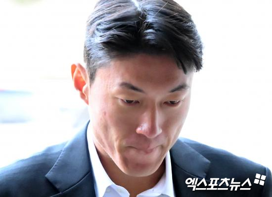 알라니아 스포르가 19일(한국시간) 튀르키예 알라니아에 있는 알라니아 오바 스타디움에서 열린 베식타시와의 2024-2025 쉬페르리그 36라운드 홈 경기에서 황의조의 골로 1-1 무승부를 거뒀다. 엑스포츠뉴스DB