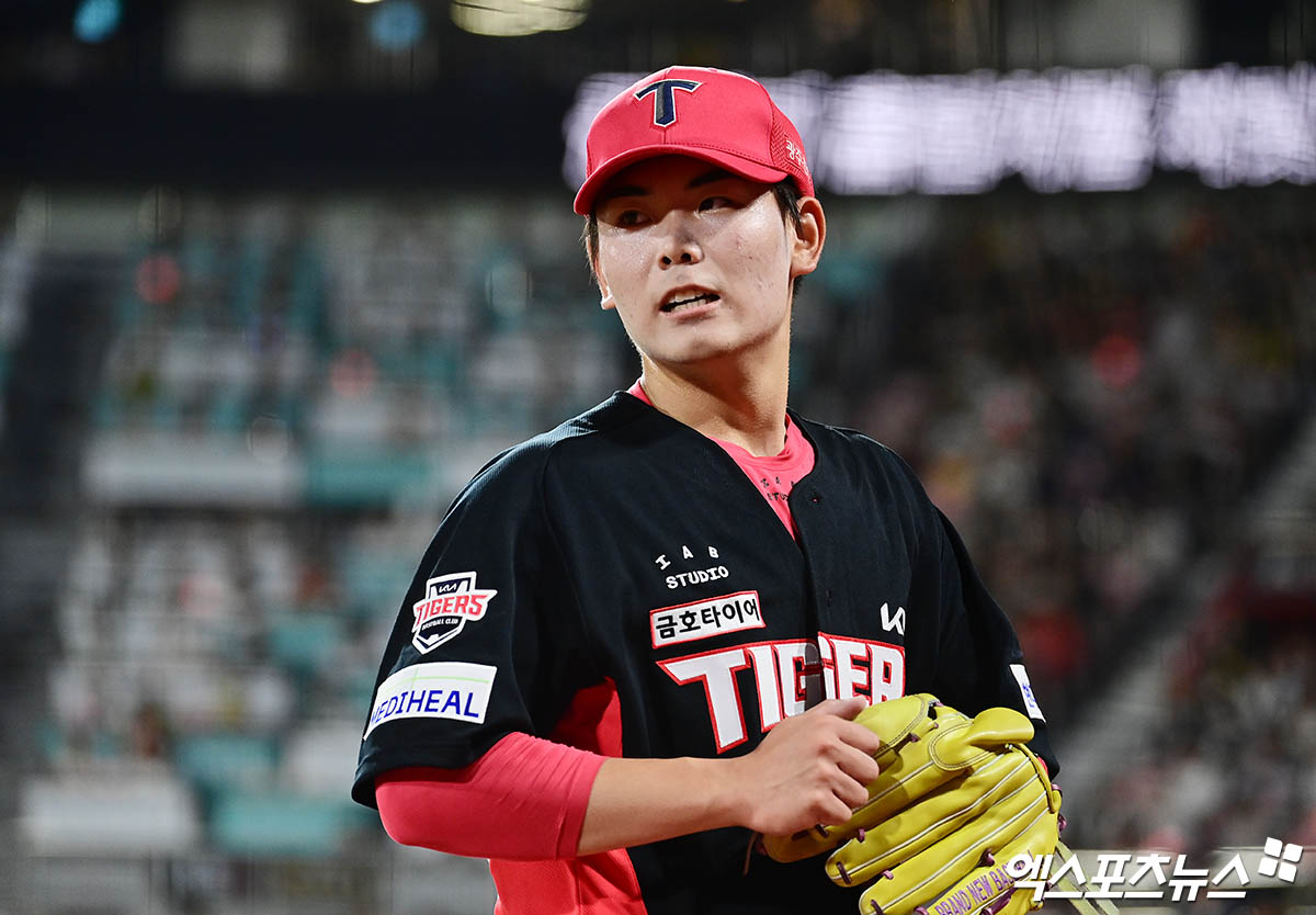 KIA 타이거즈 우완 영건 성영탁이 20일 수원 KT위즈파크에서 열린 2025 신한 SOL Bank KBO리그 KT 위즈와의 팀 간 4차전에서 1군 데뷔전을 치렀다. 2이닝 1피안타 1볼넷 무실점 호투로 값진 경험을 쌓았다. 사진 박지영 기자