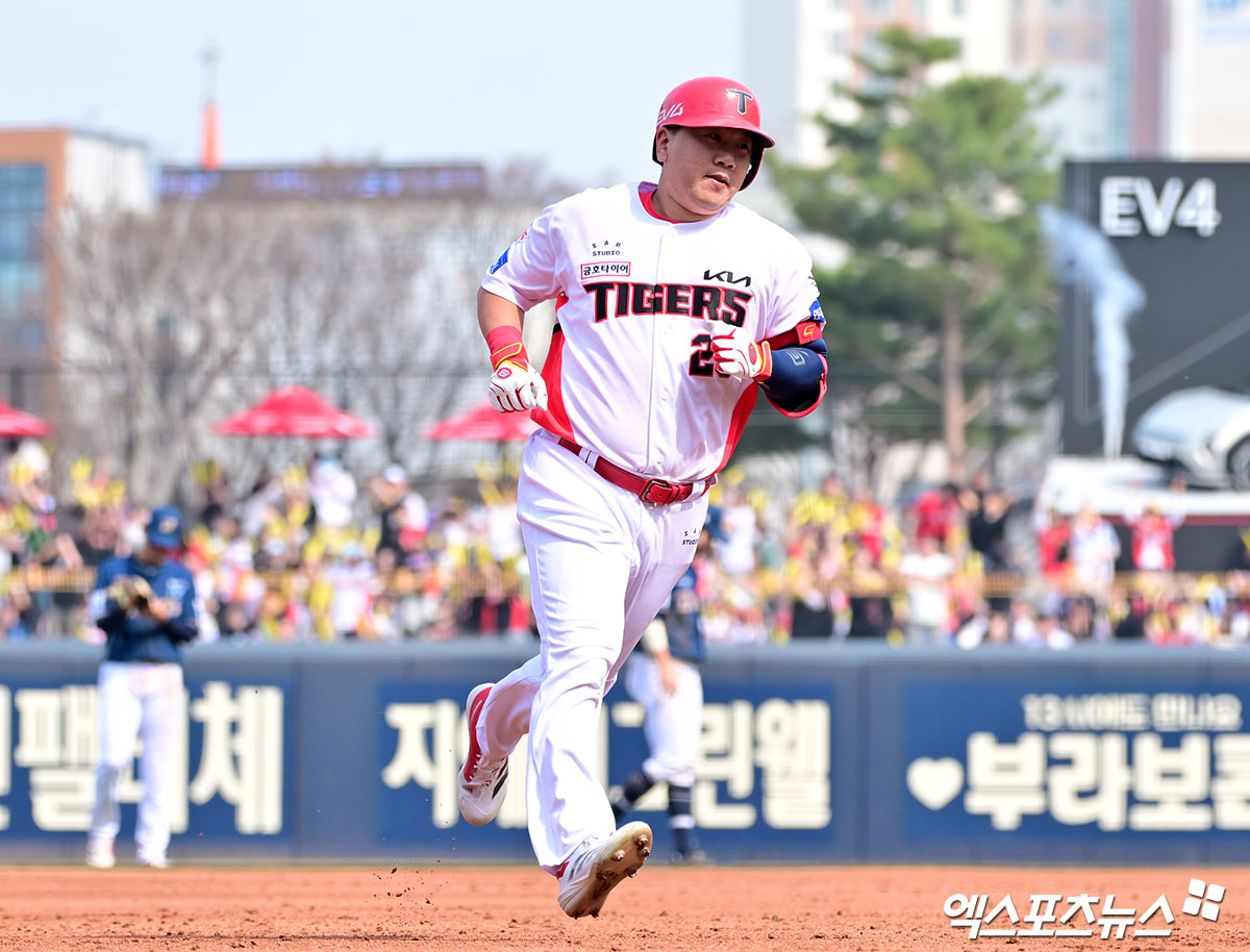 KIA 타이거즈 외야수 이우성이 지난 20일 수원 KT 위즈전까지 2025 시즌 타율 0.230(122타수 28안타) 2홈런 10타점 OPS 0.692로 부진에 빠져 있다. 사진 엑스포츠뉴스 DB