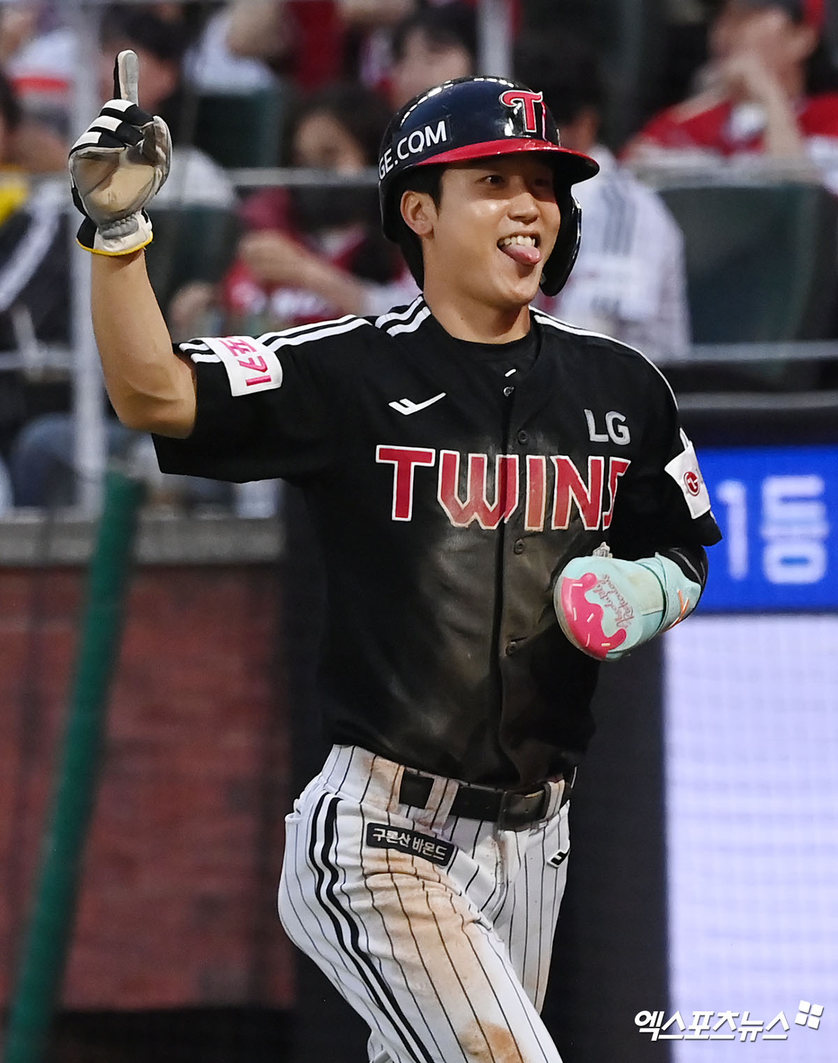 LG 내야수 구본혁은 20일 사직구장에서 열린 '2025 신한 SOL Bank KBO 리그' 롯데와 주중 3연전 첫 번째 경기에서 7번타자 2루수로 선발 출전했다. 멀티히트와 3타점을 기록해 팀 승리에 힘을 보탰다. 엑스포츠뉴스 DB
