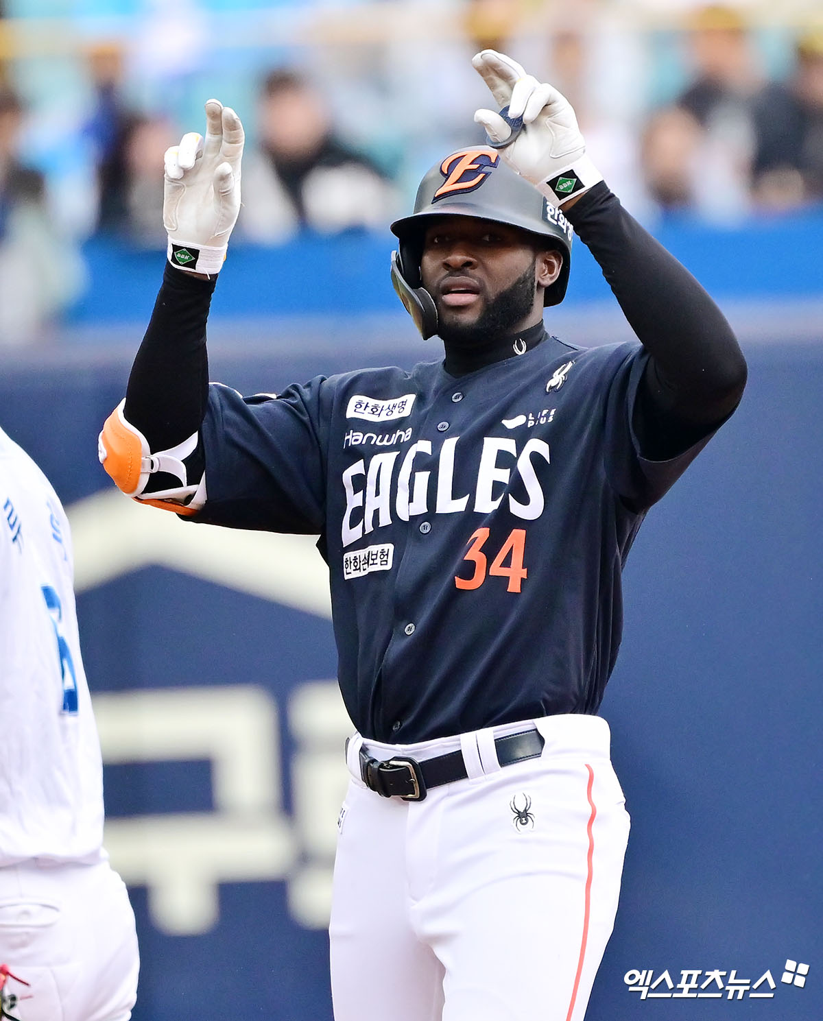 5일 오후 대구삼성라이온즈파크에서 열린 '2025 신한 SOL Bank KBO리그' 한화 이글스와 삼성 라이온즈의 경기, 8회초 2사 한화 플로리얼이 2루타를 날린 후 기뻐하고 있다. 엑스포츠뉴스 DB