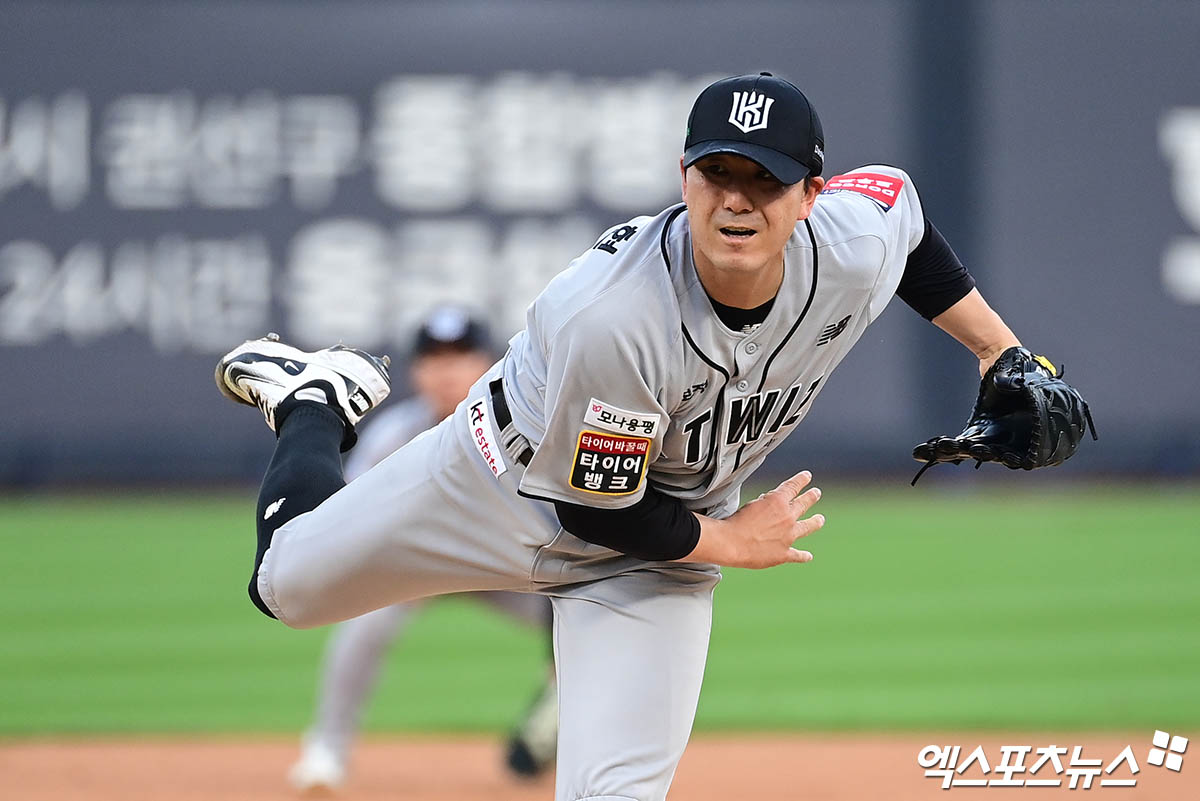 지난 20일 KIA 타이거즈와의 수원 홈 경기에 선발등판, 5⅓이닝 5피안타 1사구 3탈삼진 1실점 호투로 승리투수가 된 KT 위즈 조이현. 사진 엑스포츠뉴스 DB