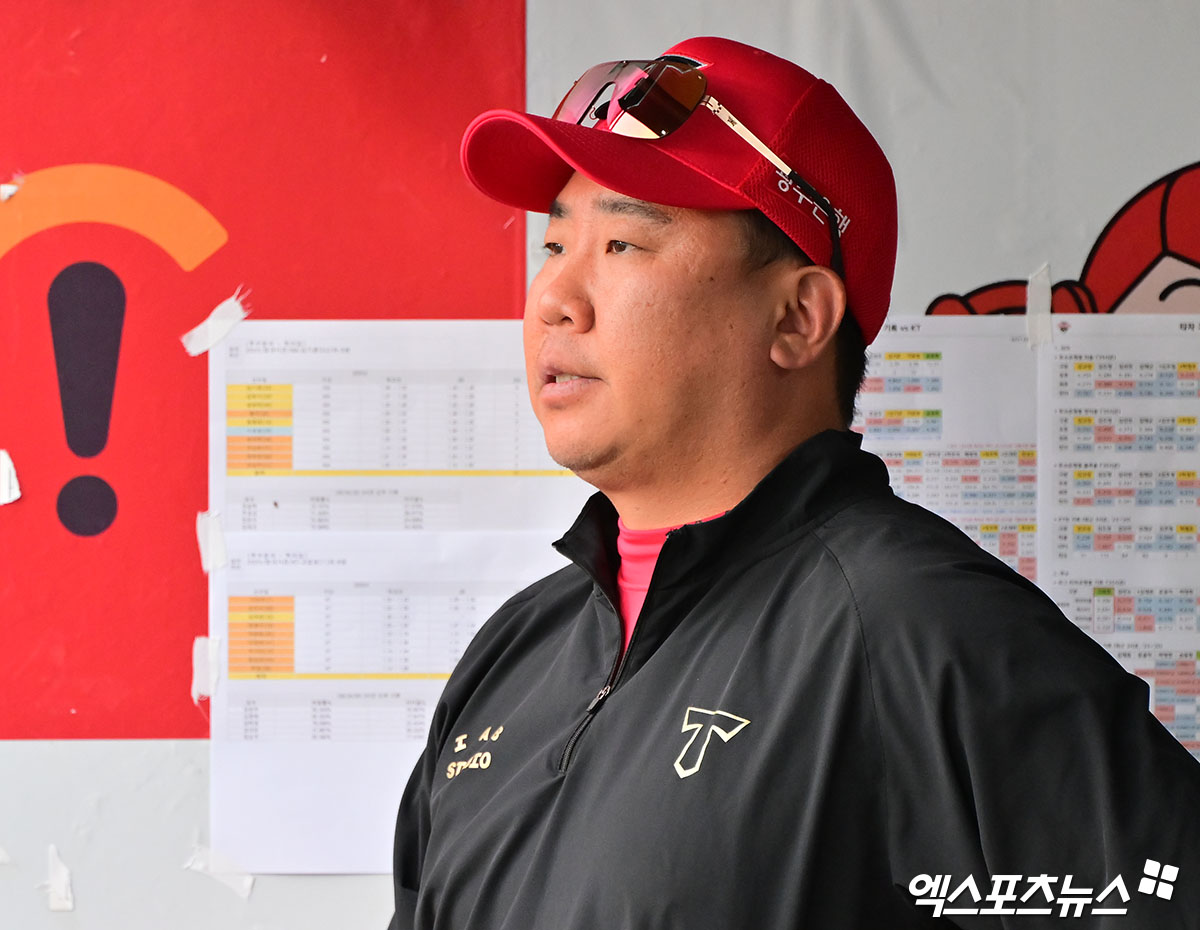 이범호 감독이 이끄는 KIA 타이거즈가 21일 수원 KT위즈파크에서 열린 2025 신한 SOL Bank KBO리그 KT 위즈와의 팀 간 5차전에서 패배, 2연패에 빠졌다. 사진 김한준 기자