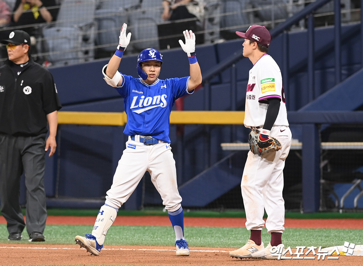 삼성 라이온즈 김지찬이 21일 고척 키움 히어로즈전에서 세리머니하고 있다. 엑스포츠뉴스 고척, 고아라 기자