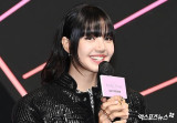 블랙핑크 리사, 이쯤 되면 공개연애…♥재벌 남친과 끝없는 '데이트 목격' [엑's 이슈]