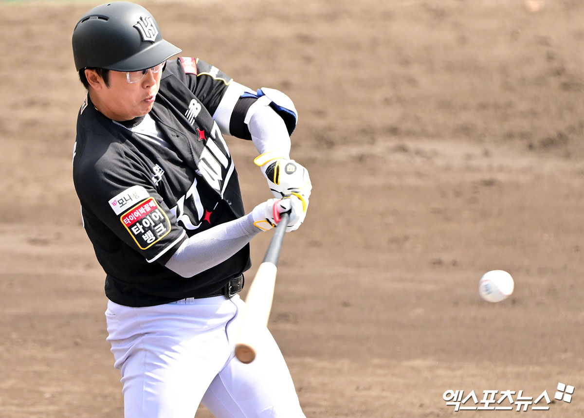 햄스트링 부상으로 이탈했던 KT 위즈 베테랑 내야수 허경민이 오는 23일 1군 엔트리에 복귀할 예정이다. 사진 엑스포츠뉴스 DB