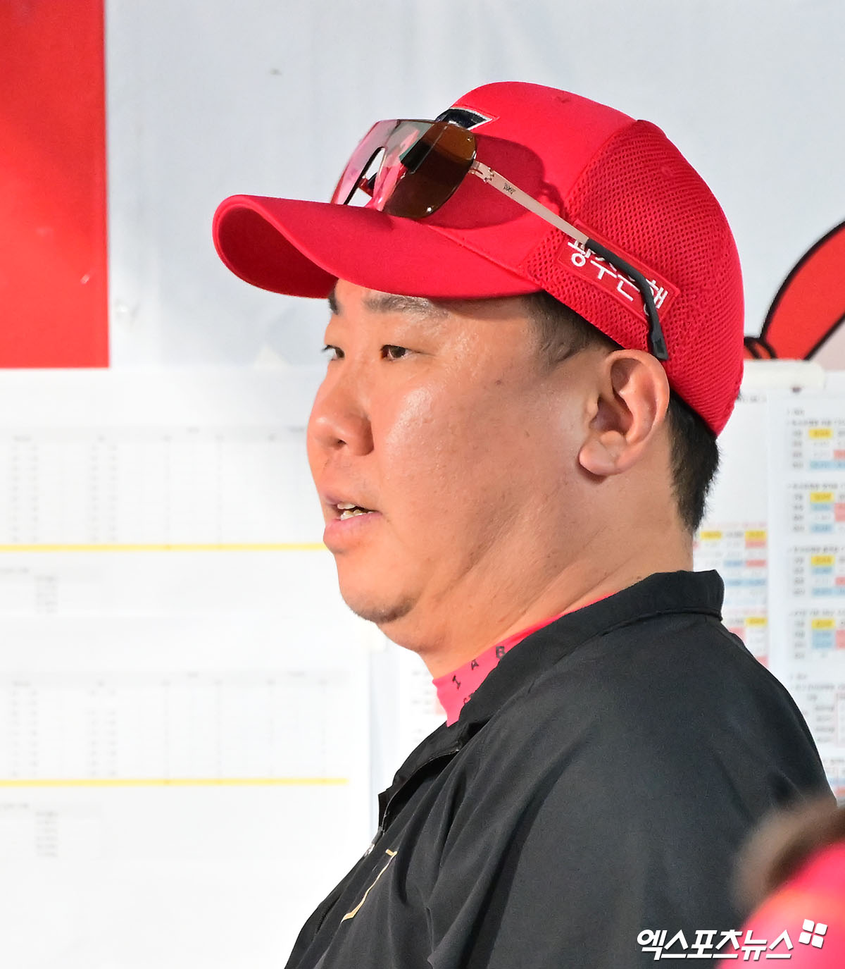 이범호 감독이 이끄는 KIA 타이거즈가 22일 수원 KT위즈파크에서 열린 2025 신한 SOL Bank KBO리그 KT 위즈와의 팀 간 6차전에서 승리를 거두고 2연패를 끊어냈다. 사진 김한준 기자