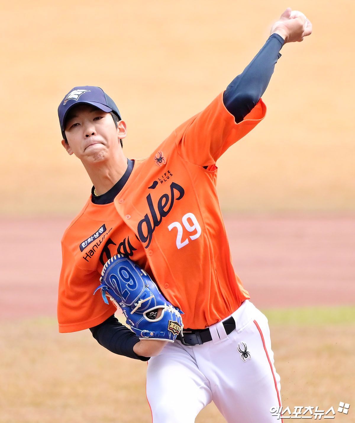 6일 오후 대전 한화생명 볼파크에서 열린 한화 청백전 경기, 한화 황준서가 공을 힘차게 던지고 있다. 엑스포츠뉴스 DB