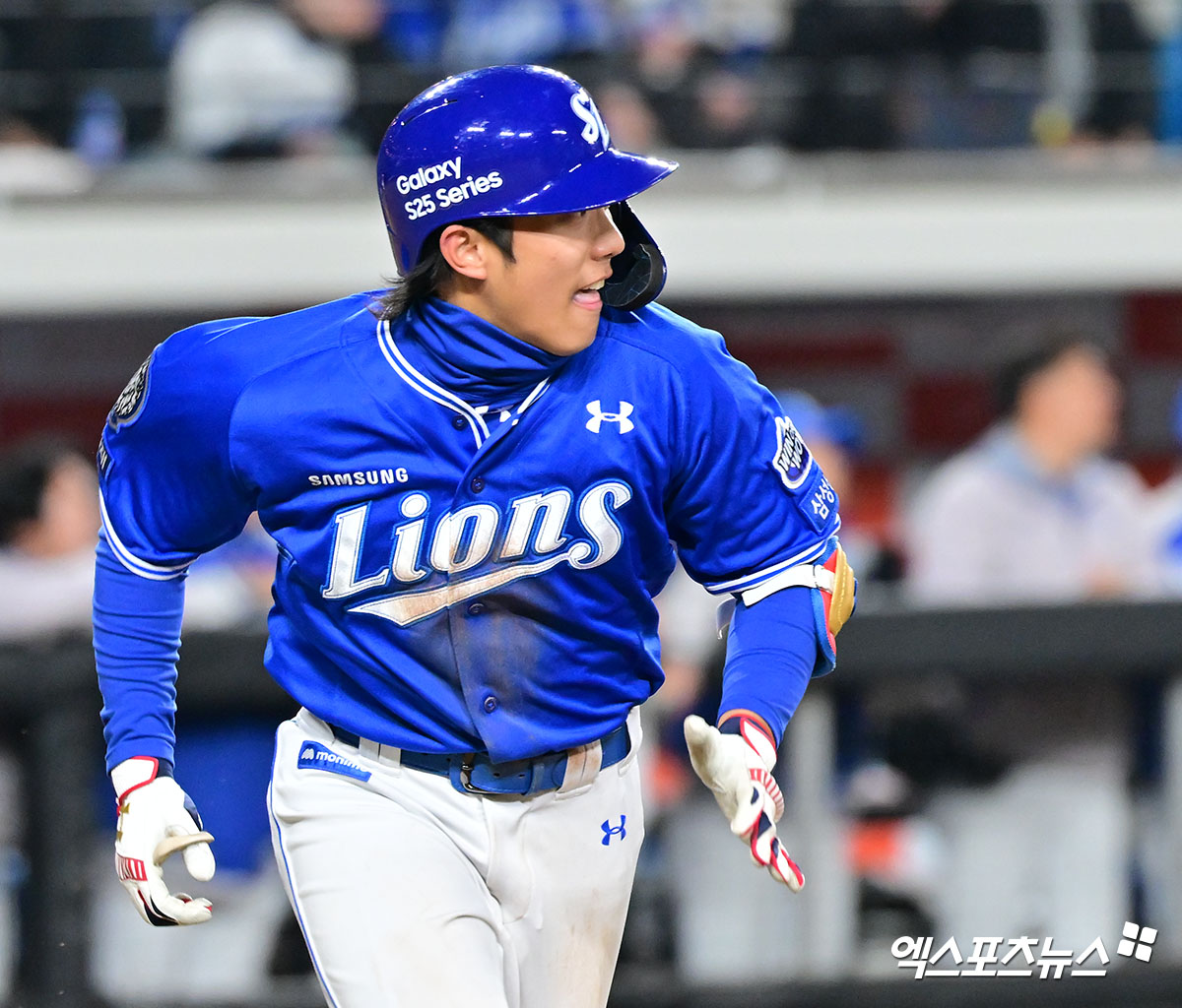 삼성 라이온즈 이재현이 경기에 출전해 1루로 달려나가고 있다. 엑스포츠뉴스 DB