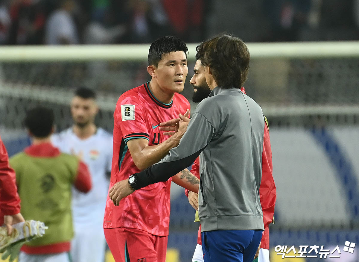 홍명보 축구대표팀 감독이 이라크, 쿠웨이트와의 6월 A매치 2연전에 나설 26명의 명단을 확정했다. 부상 중인 손흥민(토트넘 홋스퍼)은 포함됐지만 아킬레스건 문제로 시즌 내내 불편함을 겪었던 김민재는 빠졌다. 김민재 대신 최근 덴마크 미트윌란에서 꾸준히 출전 중인 이한범이 승선했고, 이번 시즌 K리그에서 물 오른 득점력을 보여주고 있는 전진우(전북현대)가 발탁되며 치열한 2선 경쟁을 예고했다. 엑스포츠뉴스DB