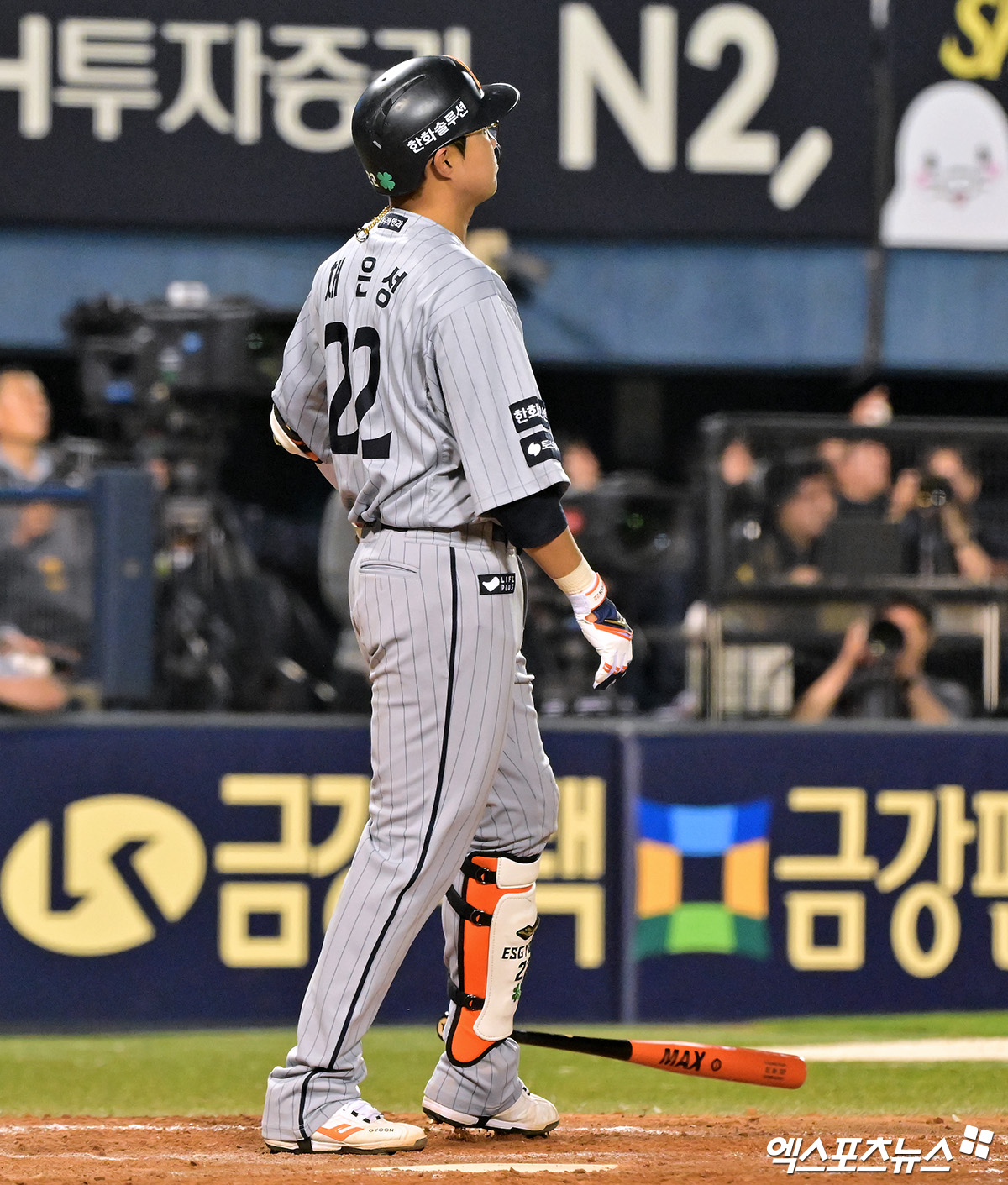 한화 이글스 캡틴 채은성이 28일 서울 잠실야구장에서 열린 2025 신한 SOL Bank KBO리그 LG 트윈스와의 팀 간 7차전에서 연장 11회초 결승 2점 홈런을 기록, 팀 승리를 이끌었다. 사진 김한준 기자