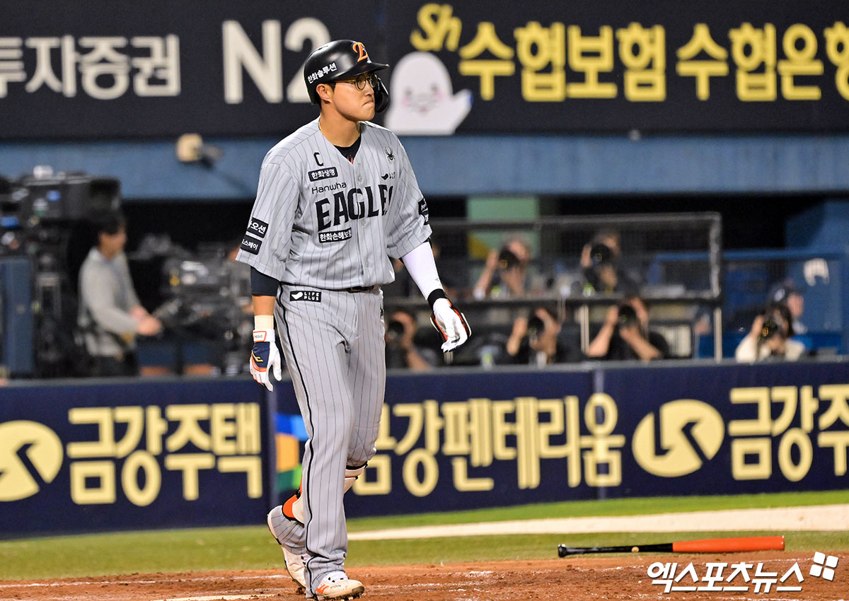 한화 이글스 캡틴 노시환이 29일 서울 잠실야구장에서 열린 2025 신한 SOL Bank KBO리그 LG 트윈스와의 팀 간 8차전에서 4타수 무안타 3삼진으로 침묵했다. 사진 엑스포츠뉴스 DB