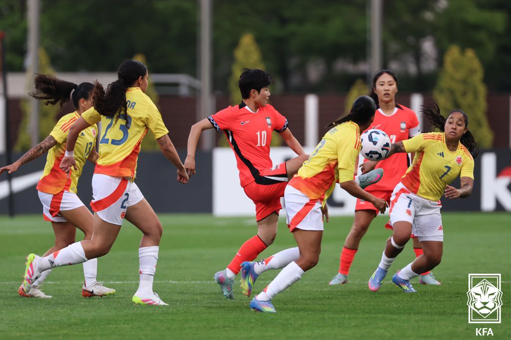 신상우 감독이 대대적인 변화를 택했다. 지난 1차전 선발 명단과 비교했을 때 모든 포지션에 변화가 있다. 선수들의 기량을 다시 점검하고 평가하겠다는 의미로 받아들여진다. 사진 대한축구협회