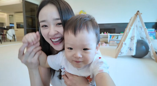 스타의 육아 이야기, 우리에게 어떤 메시지를 던질까?