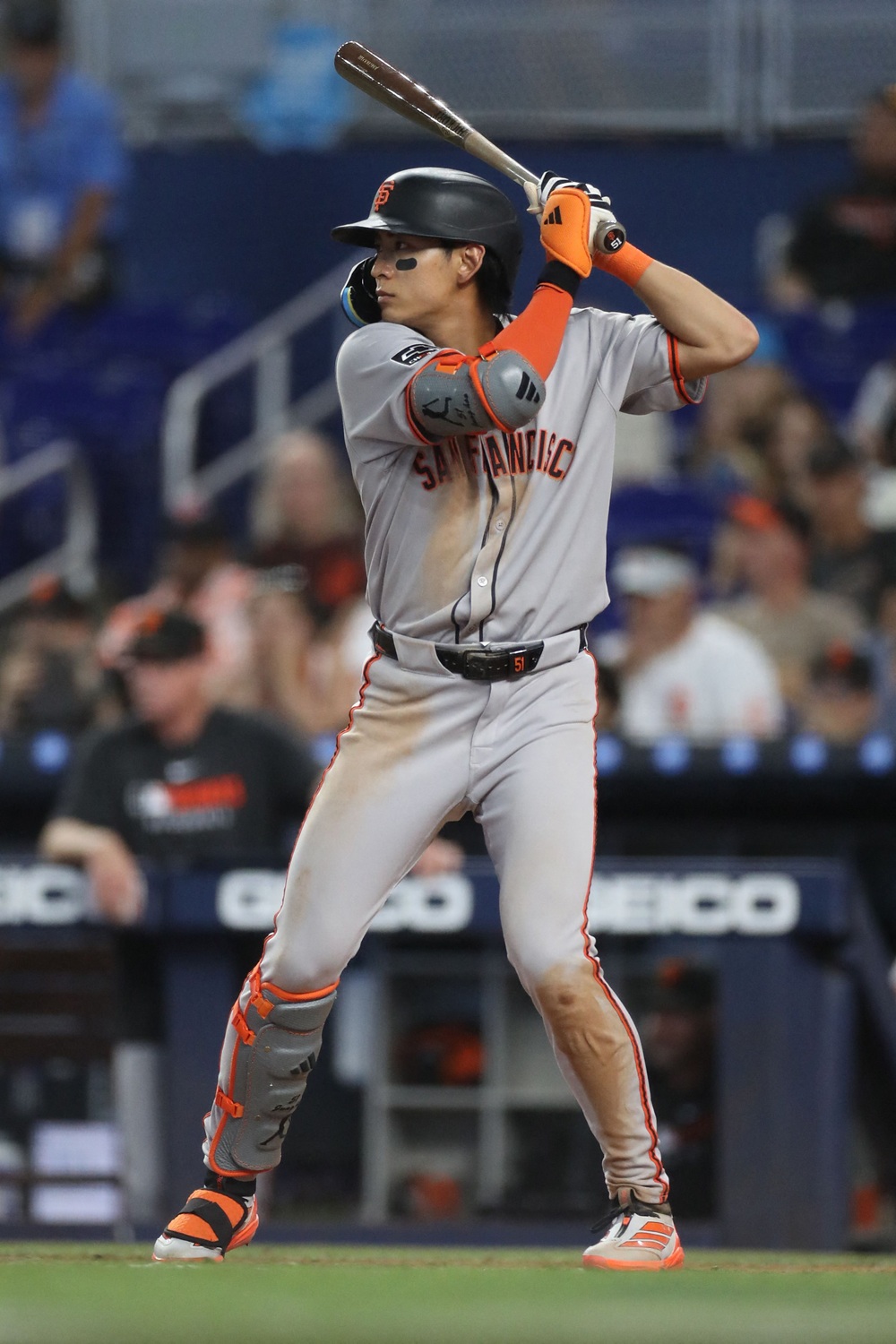 샌프란시스코 자이언츠 이정후가 2025 미국 메이저리그 정규시즌 경기에서 타격하고 있다. 이정후는 3일 샌디에이고 파드리스전에 2번 타자로 선발 출전한다. AFP 연합뉴스