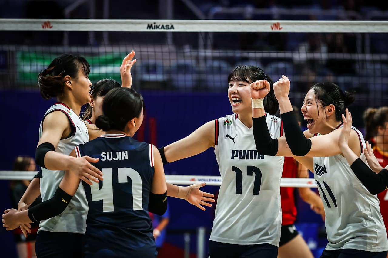 한국 여자배구 대표팀 선수들이 5일 브라질에서 열린 2025 FIVB VNL 첫 경기 독일전에서 득점 후 기뻐하고 있다. FIVB 공식 홈페이지