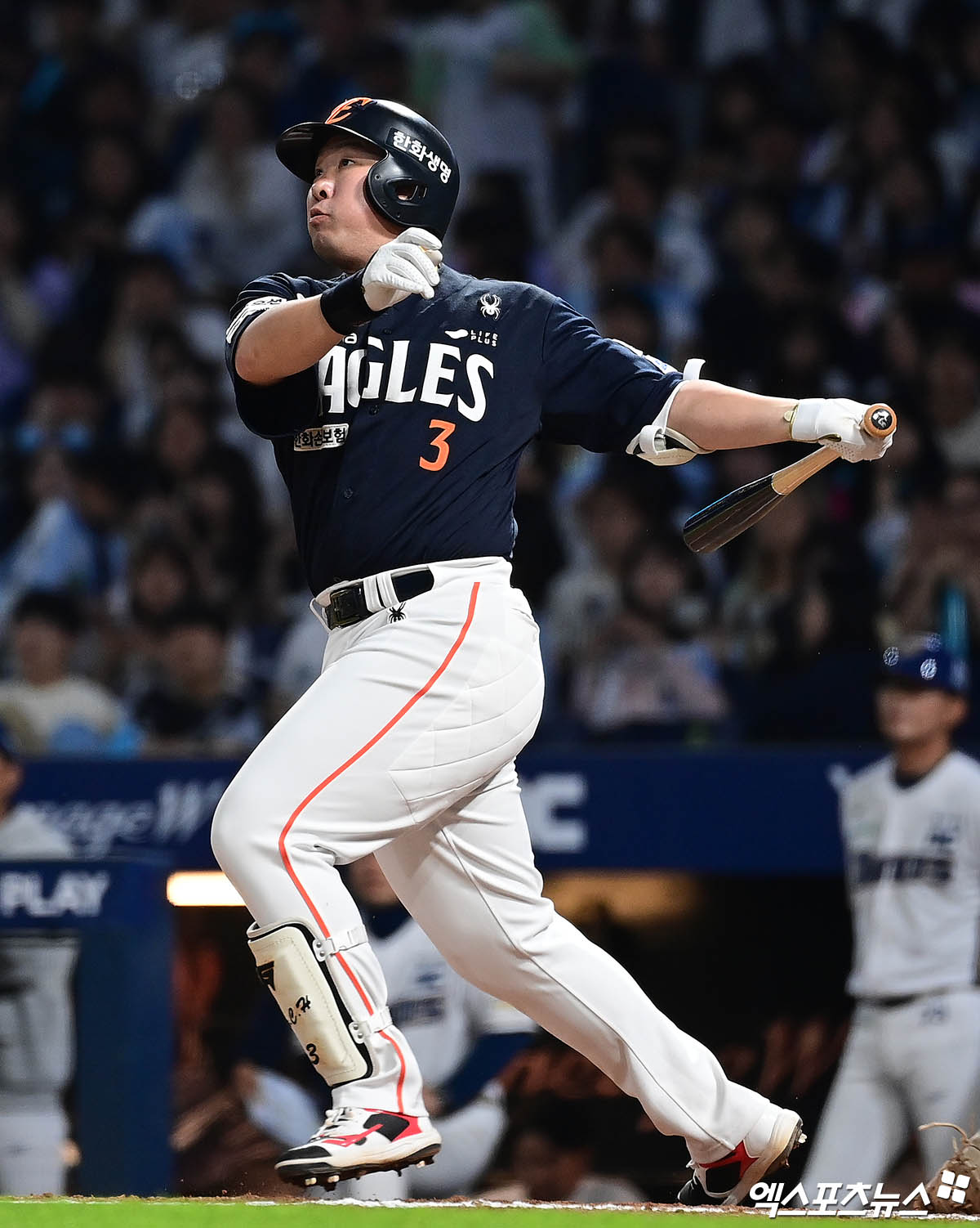 30일 오후 경상남도 창원NC파크에서 열린 '2025 신한 SOL Bank KBO리그' 한화 이글스와 NC 다이노스의 경기, 3회초 한화 선두타자 안치홍이 타격하고 있다. 엑스포츠뉴스DB