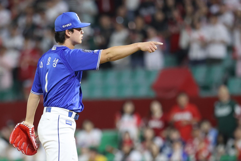 삼성 라이온즈 우완 파이어볼러 이호성이 5일 인천 SSG랜더스필드에서 열린 2025 신한 SOL Bank KBO리그 SSG 랜더스와의 팀 간 9차전에서 2⅓이닝 무실점으로 세이브를 기록, 팀 연패 탈출을 견인했다. 사진 삼성 라이온즈