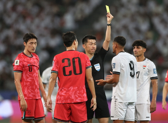 홍명보 감독이 이끄는 대한민국 축구대표팀은 6일 이라크 바스라 인터내셔널 스타디움에서 열린 2026 북중미 월드컵(캐나다·미국·멕시코 공동 개최) 아시아 3차예선 B조 9차전 이라크와의 원정 경기에서 후반 19분 김진규의 선제 결승포, 후반 32분 오현규의 쐐기골에 힘입어 2-0 완승을 챙겼다. 브라질, 독일, 이탈리아, 아르헨티나, 스페인에 이어 세계 6번째로 월드컵 본선 11회 연속 진출한 나라가 됐다. 연합뉴스
