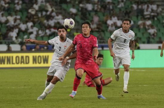 홍명보 감독이 이끄는 대한민국 축구대표팀은 6일 이라크 바스라 인터내셔널 스타디움에서 열린 2026 북중미 월드컵(캐나다·미국·멕시코 공동 개최) 아시아 3차예선 B조 9차전 이라크와의 원정 경기에서 후반 19분 김진규의 선제 결승포, 후반 32분 오현규의 쐐기골에 힘입어 2-0 완승을 챙겼다. 브라질, 독일, 이탈리아, 아르헨티나, 스페인에 이어 세계 6번째로 월드컵 본선 11회 연속 진출한 나라가 됐다. 연합뉴스