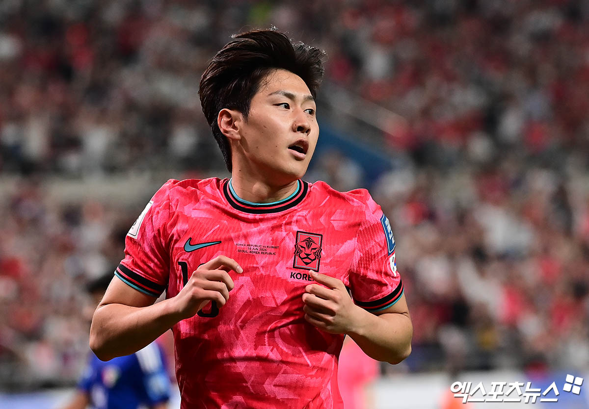 홍명보 감독이 이끄는 대한민국 축구대표팀은 10일 서울월드컵경기장에서 열린 2026 월드컵 아시아 3차예선 B조 10차전 쿠웨이트와의 홈 경기에서 전반 자책골, 그리고 후반에 터진 이강인과 오현규, 이재성의 연속골을 묶어 4-0 대승을 챙겼다. 이날 승리로 홍명보호는 3차예선 10경기에서 6승 4무(승점 22)를 기록하며 1위를 확정지었다. 특히 아시아 3차예선에 참가한 18개국 중 일본, 이란, 우즈베키스탄, 요르단 등 다른 본선 진출국이 하지 못한 무패 신화를 달성했다. 상암, 김한준 기자