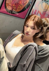 '돌싱' 율희, 편안한 '여친룩' 공개…갈색 단발머리 [★해시태그]