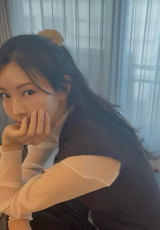 '이상우♥' 김소연, 반묶음으로 단아美 폭발 [★해시태그]