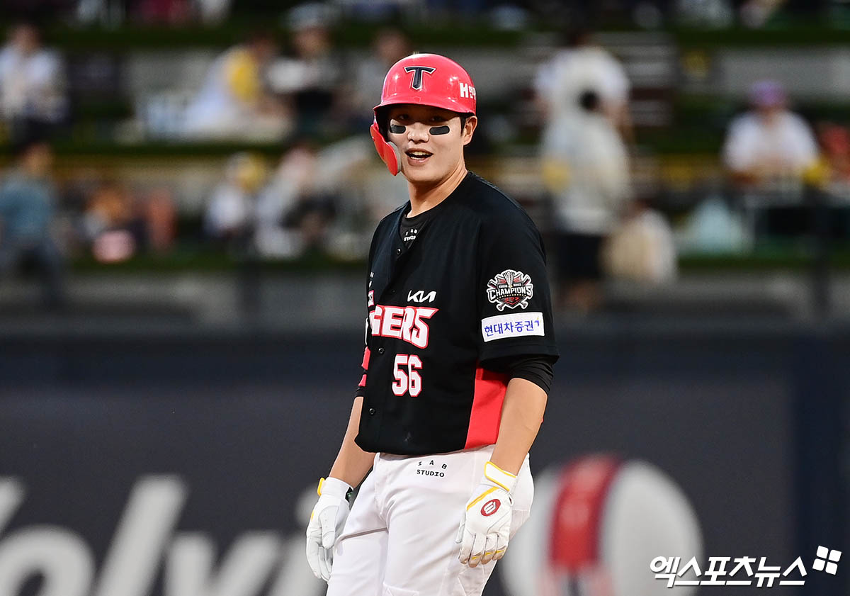 20일 오후 경기도 수원케이티위즈파크에서 열린 '2025 신한 SOL Bank KBO리그' KIA 타이거즈와 KT 위즈의 경기, 3회초 2사 1루 KIA 오선우가 2루타를 때려내고 있다. 엑스포츠뉴스 DB