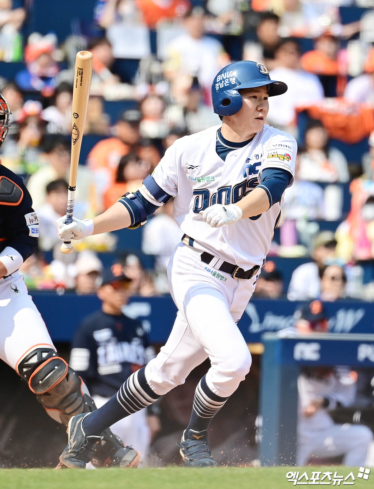 31일 오후 경상남도 창원NC파크에서 열린 '2025 신한 SOL Bank KBO리그' 한화 이글스와 NC 다이노스의 경기, 5회말 무사 1루 NC 박민우가 안타를 때려내고 있다. 엑스포츠뉴스 DB