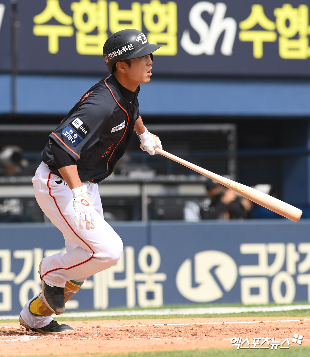 21일 오후 서울 송파구 잠실야구장에서 열린 '2023 신한은행 SOL KBO리그' 한화 이글스와 LG 트윈스의 경기, 5회초 1사 한화 박정현이 안타를 날리고 있다. 엑스포츠뉴스DB