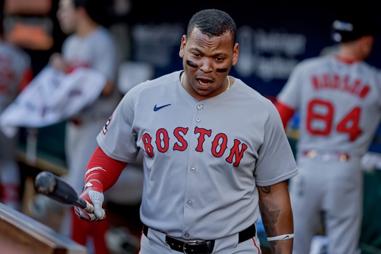 보스턴 레드삭스의 간판 타자였던 라파엘 데버스가 구단과 포지션 갈등 끝에 샌프란시스코 자이언츠로 트레이드됐다. 연합뉴스