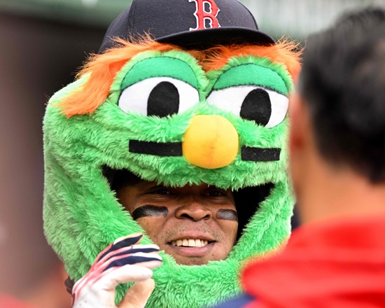 ​​​​보스턴 레드삭스의 간판 타자였던 라파엘 데버스가 구단과 포지션 갈등 끝에 샌프란시스코 자이언츠로 트레이드됐다. 연합뉴스