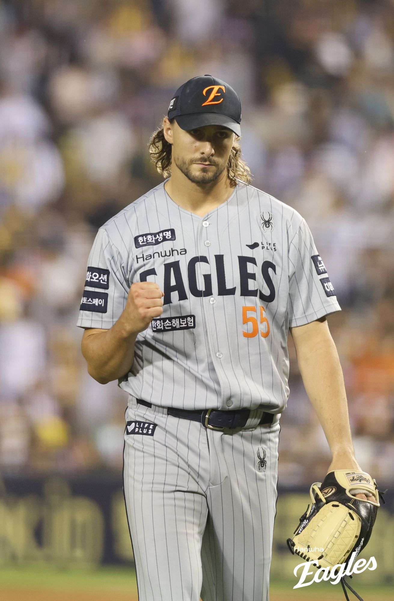 한화 이글스 외국인 투수 라이언 와이스가 17일 부산 사직야구장에서 열린 '2025 신한 SOL Bank KBO리그' 롯데 자이언츠와의 팀 간 8차전에 선발등판, 8이닝 무실점으로 승리투수가 됐다. 사진 한화 이글스
